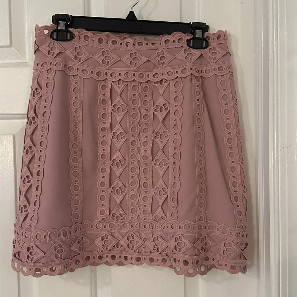 NWOT Women’s Entro Blush Lace Scallop Trim Pencil Skirt Size Large